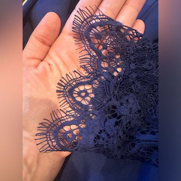 JS Collections size 6 NWOT navy blue column dress with lace sleeves - Picture 7 of 10